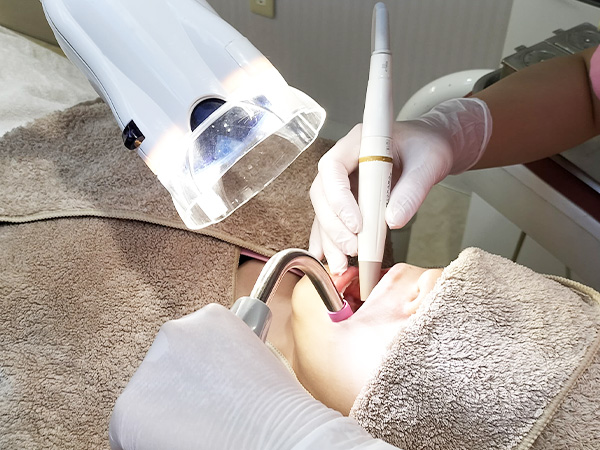 上京区新烏丸信富町・yoshiko（よしこ）歯科クリニック