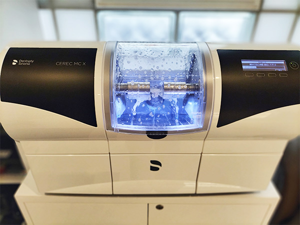 上京区新烏丸信富町・yoshiko（よしこ）歯科クリニック